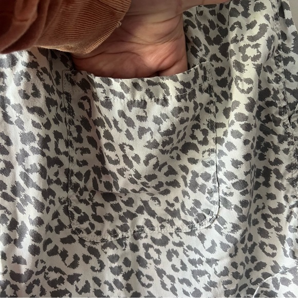 Aerie Paperbag Tie Shorts White Grey Animal Print Size Medium - Picture 7 of 8